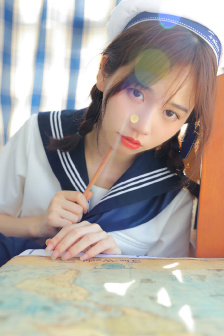 客厅乱H伦亲女小芳小雪